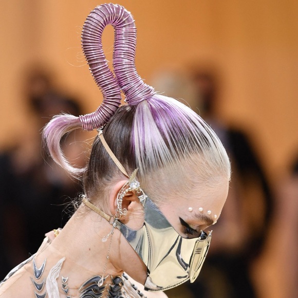 Pair of Pearl and Silver Elf Ear Cuffs - Picture 4 of 7